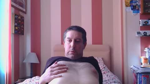 Snapshot of mhunk123 chatting on September 28, 3:17 pm mhunk123 online show from September 28, 3:17 pm