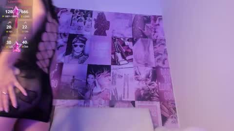 Mia online show from January 8, 6:10 pm