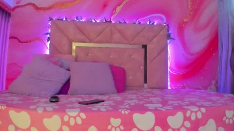 mia__blaze_ online show from October 28, 2:59 am