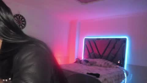 mia__gates online show from June 8, 1:28 am
