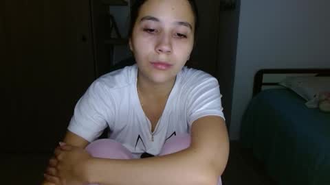 Mia online show from February 19, 3:57 am