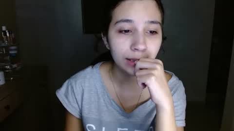 Snapshot of mia__lopez_ chatting on July 4, 5:35 am Mia online show from July 4, 5:35 am