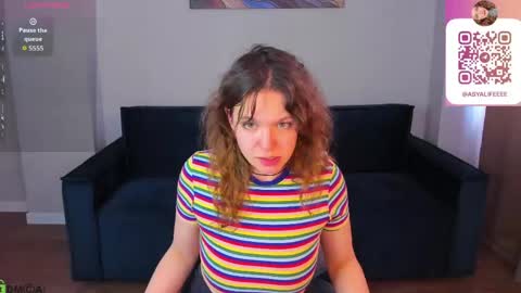 Snapshot of mia__miler chatting on May 18, 4:07 am mia online show from May 18, 4:07 am