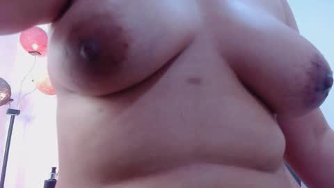 C A L L  M E  M I A  online show from February 15, 7:51 am