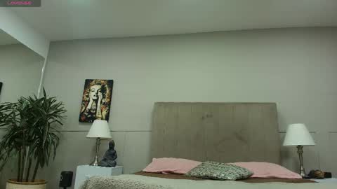 Snapshot of mia__zoe chatting on May 25, 3:12 am Mia Zoe online show from May 25, 3:12 am