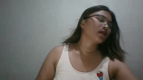 Snapshot of mia_bella04 chatting on February 27, 2:21 am mia_bella04 online show from February 27, 2:21 am