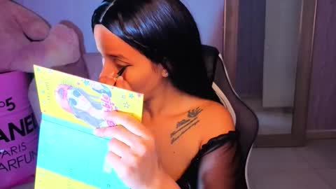 Mia  online show from April 8, 12:38 pm