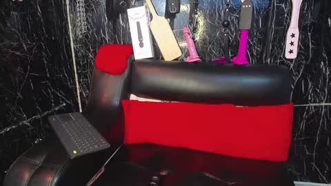 Snapshot of mia_boobs_19 chatting on March 6, 12:00 am mia Independent model Thanks to everyone for your support online show from March 6, 12:00 am