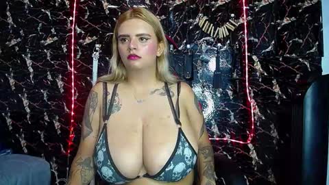 Snapshot of mia_boobs_19 chatting on October 30, 1:51 am mia Independent model Thanks to everyone for your support online show from October 30, 1:51 am