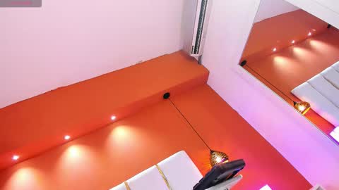 mia_collins09 online show from February 23, 6:22 am