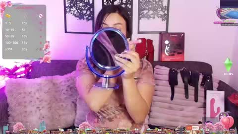 Mia online show from May 22, 8:47 pm