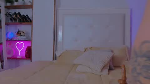 Snapshot of mia_daniellshot chatting on March 12, 2:23 pm Sarah Luna online show from March 12, 2:23 pm