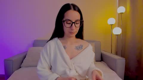 Snapshot of mia_daniellshot chatting on February 12, 6:58 pm Sarah Luna online show from February 12, 6:58 pm