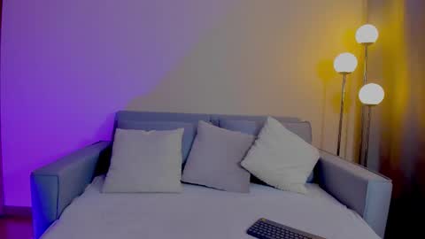 Snapshot of mia_daniellshot chatting on February 22, 1:42 pm Sarah Luna online show from February 22, 1:42 pm