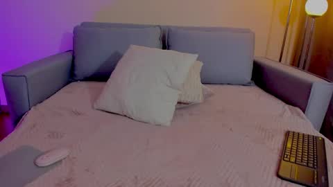 Snapshot of mia_daniellshot chatting on February 28, 2:51 pm Sarah Luna online show from February 28, 2:51 pm