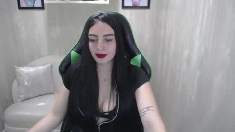Mia  online show from July 30, 4:17 pm