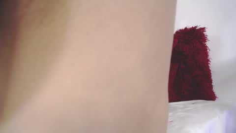 Mia online show from December 9, 12:12 am