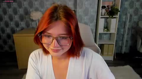 mia_e1fie online show from August 3, 12:42 am