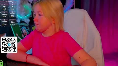Snapshot of mia_ferd chatting on March 16, 2:50 am Mia online show from March 16, 2:50 am