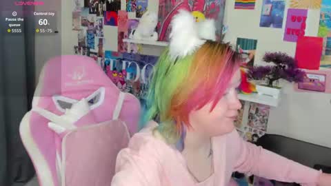 Snapshot of mia_ferd chatting on July 8, 3:00 am Mia online show from July 8, 3:00 am
