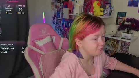 Snapshot of mia_ferd chatting on July 13, 3:09 am Mia online show from July 13, 3:09 am