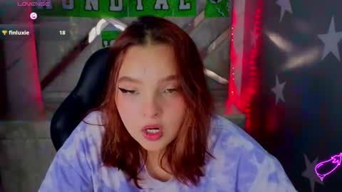 Snapshot of mia_foster_t chatting on July 11, 3:04 pm Mia online show from July 11, 3:04 pm