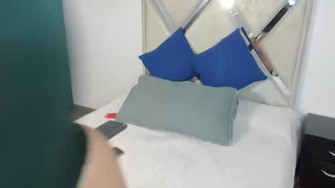 mia fox online show from November 12, 12:27 pm