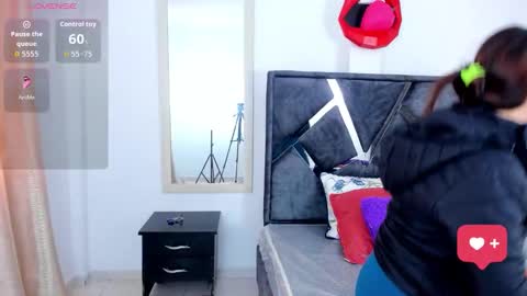 mia fox online show from December 5, 12:14 pm