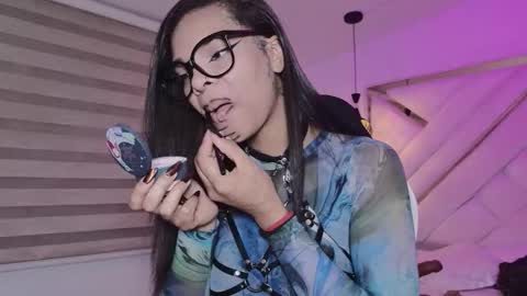 Mia online show from February 17, 2:52 am