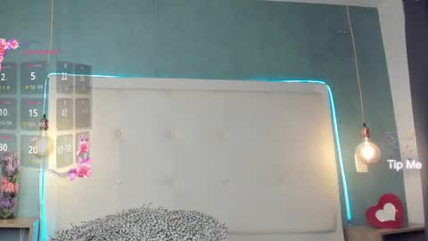 mia online show from May 20, 2:01 pm