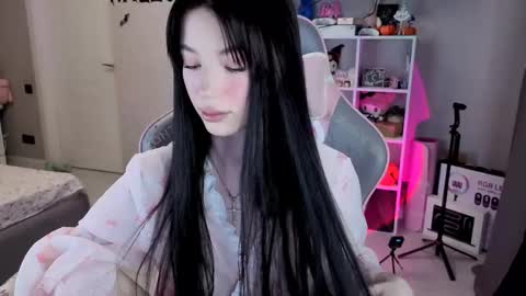Snapshot of mia_gothh chatting on November 17, 3:07 pm MIA HELP ME REACH 100 LIKES online show from November 17, 3:07 pm