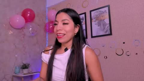 Mia online show from March 23, 1:26 pm