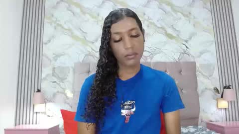 Mia Hiills online show from May 30, 4:48 pm