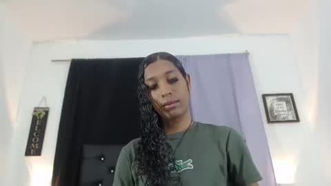 Mia Hiills online show from June 30, 12:17 pm