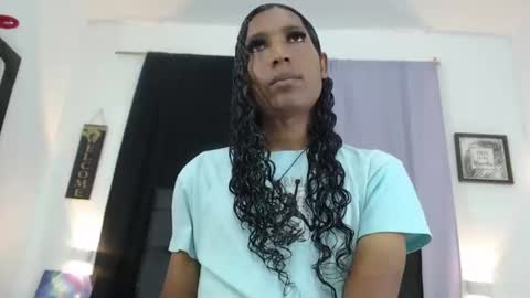 Mia Hiills online show from July 15, 12:32 pm