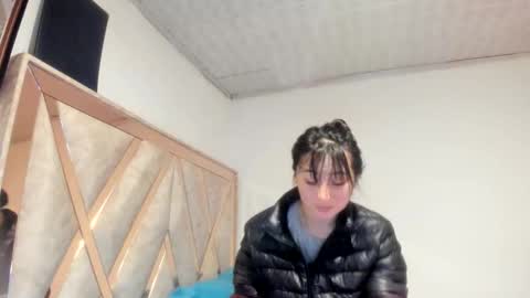 mia kaneee online show from December 23, 4:10 am