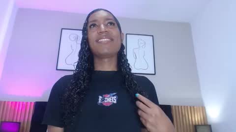 Mia online show from February 2, 5:44 pm