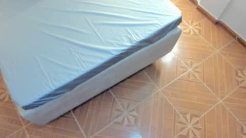 Mia online show from February 3, 2:32 am