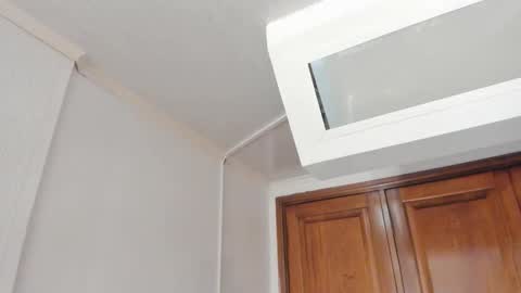 Mia online show from February 24, 2:20 am