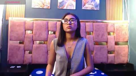 Snapshot of mia_konor06 chatting on May 11, 10:43 am Mia. online show from May 11, 10:43 am
