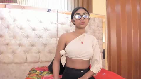 Snapshot of mia_konor06 chatting on May 29, 11:08 am Mia. online show from May 29, 11:08 am