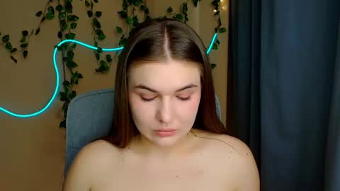 mia_lemm online show from March 9, 8:51 am