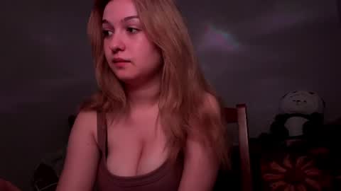 Snapshot of mia_livy chatting on June 30, 11:06 pm Miaaa online show from June 30, 11:06 pm