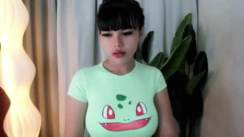 M I A online show from March 27, 1:33 am