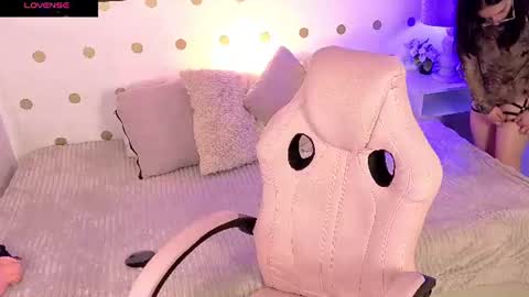 Snapshot of mia_luna0 chatting on July 11, 11:28 pm Mia online show from July 11, 11:28 pm