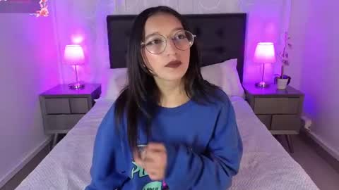 Snapshot of mia_luna0 chatting on July 18, 11:08 pm Mia online show from July 18, 11:08 pm