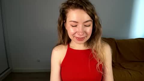 Mia online show from April 15, 7:04 am