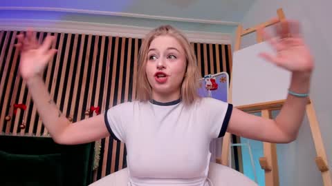 Mia here Appreciate your support online show from January 1, 3:24 pm