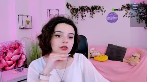 Snapshot of mia_mooon_ chatting on June 26, 8:41 am mia_mooon_ online show from June 26, 8:41 am