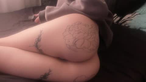 mia_nova00 online show from June 9, 4:40 pm
